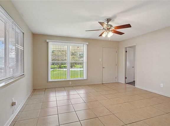 3rd image of 207 Mockingbird Ln