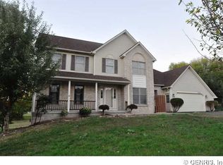 7306 Sachem Trl, Victor, NY 14564