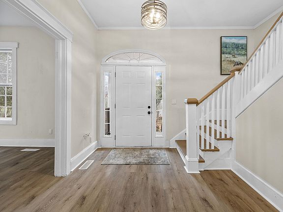 5th image of 405 S Pinckney St