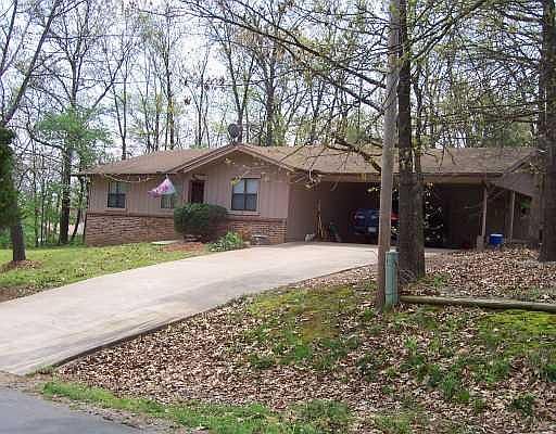 5th image of 9 Amesbury Dr