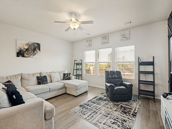 5th image of 1118 Spectra Dr