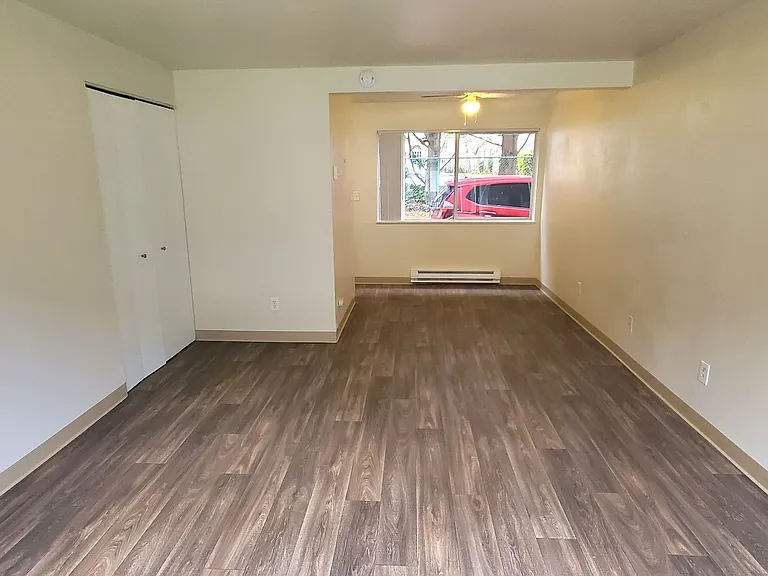 LC125th Townhomes — Photo 32