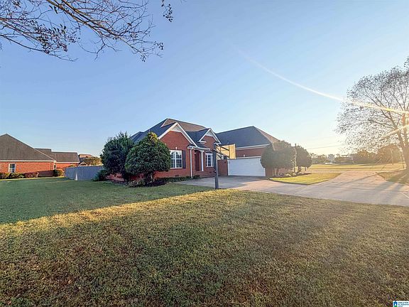 4th image of 4465 Skyview Dr