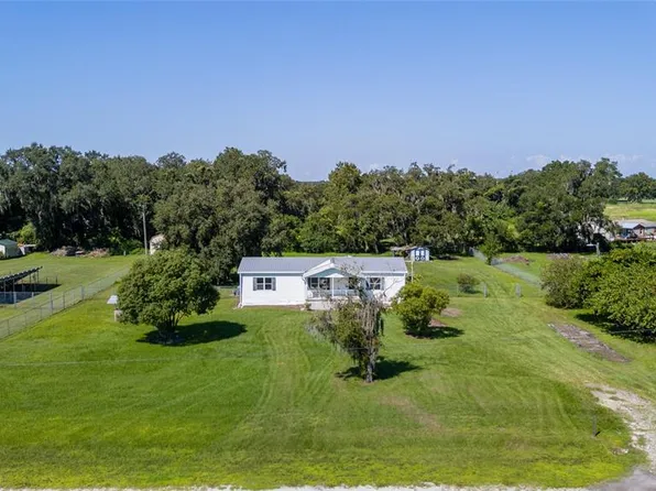 3519 Trapnell Oaks Dr, Plant City, FL 33566