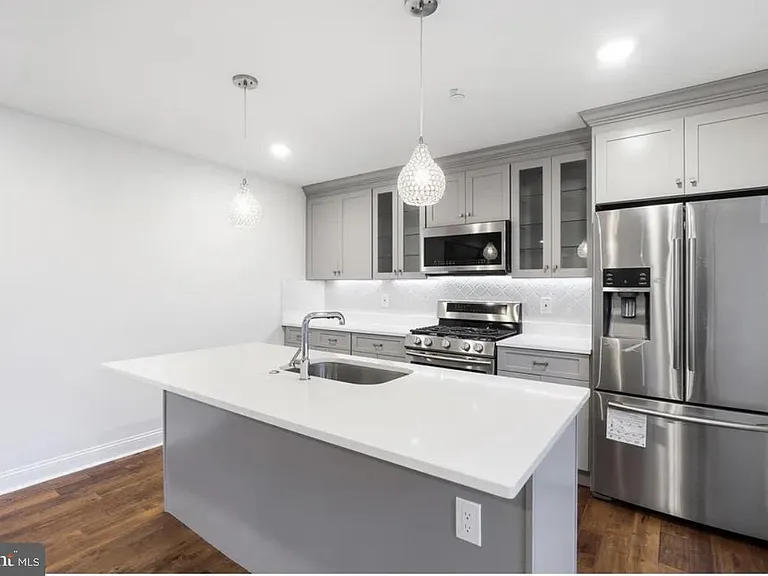 41 W Wildey St #1 — Photo 3