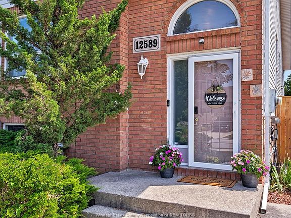 3rd image of 12589 Horwood Cres