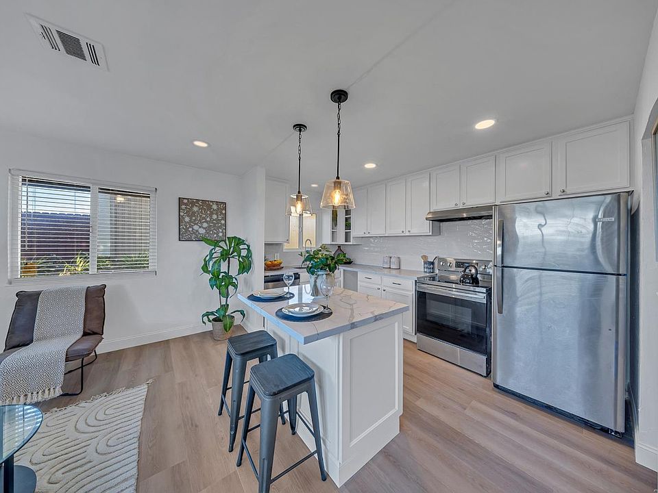 1st image of 444 Corcoran Ave APT 4