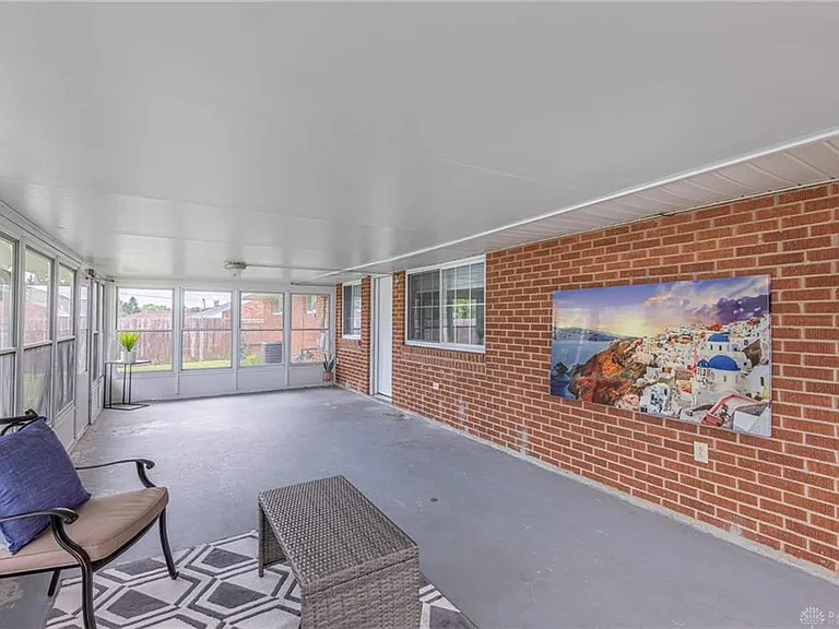 5276 Buckner Dr — Photo 32