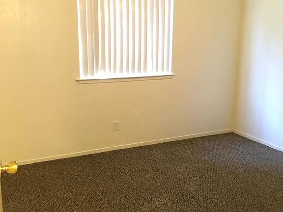 4th image of 1003 N Peach Ave APT 118