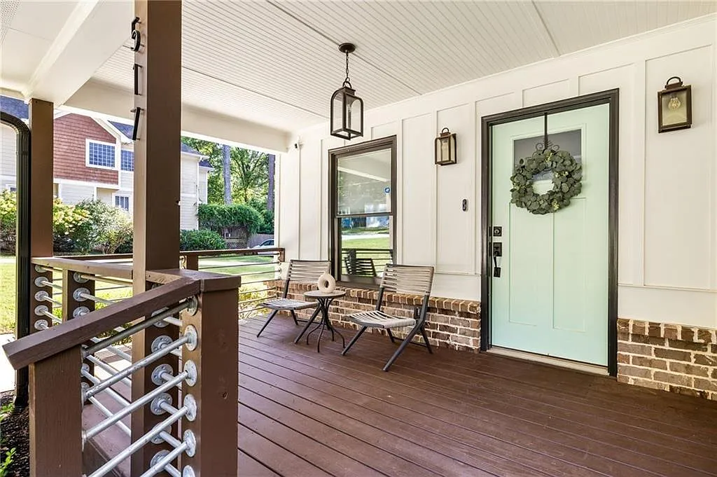 5 bed, 3.0 bath, 2588 sqft, $3,900 — Photo 3