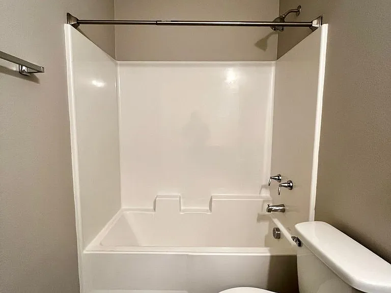 1320 S 13th Ave — Photo 15