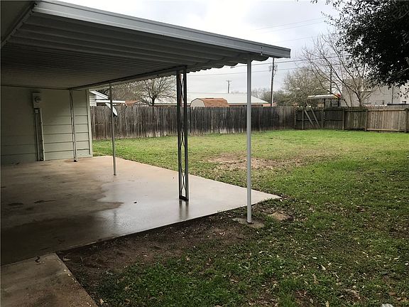 4th image of 1215 Zana Ln