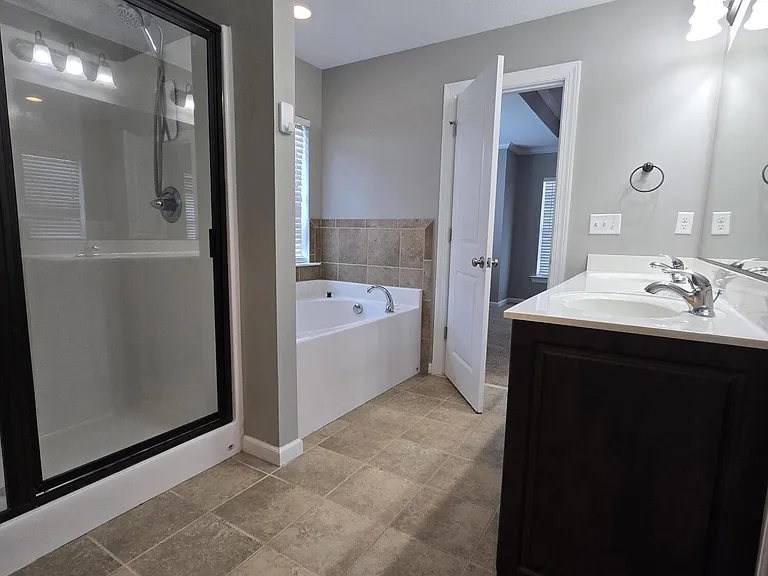 808 Williford Run Dr — Photo 32