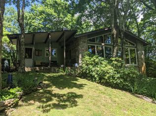 895 Groundhog Hills Rd, Hillsville, VA 24343
