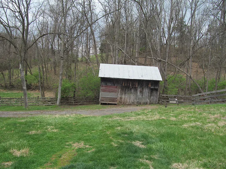 633 Parsons Rd — Photo 9