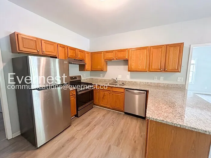 1725 Church St NW — Photo 7