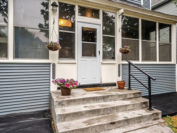 4th image of 2309 26th Ave S APT 2
