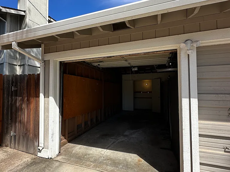 1835 Westminster Ct #1 — Photo 32