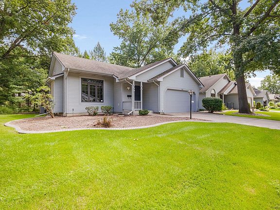 3rd image of 1984 Creekbank Ln