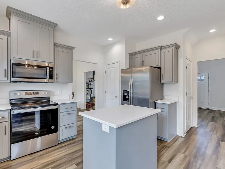 487 Meloney Dr — Photo 16
