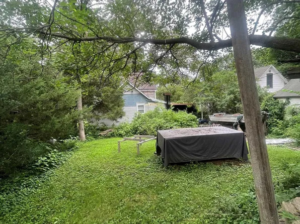 1018 S 8th St, Plattsmouth, NE 68048