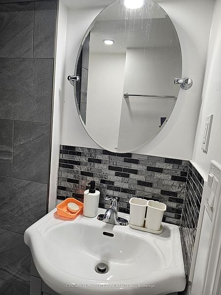 Brampton House for rent - 3 Bedrooms — photo 11