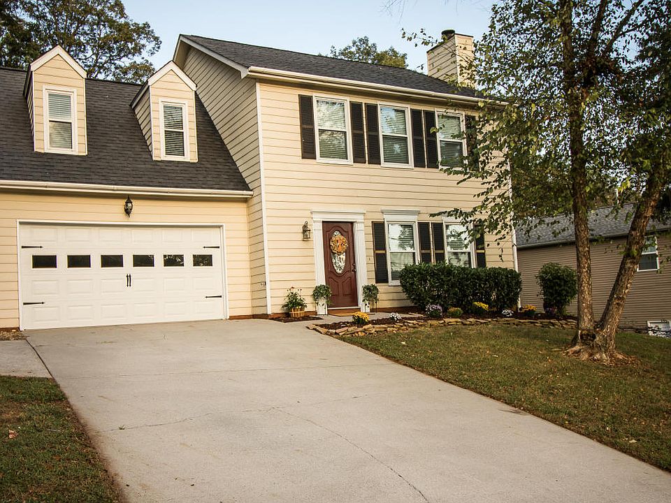 1st image of 708 Shady Springs Ln