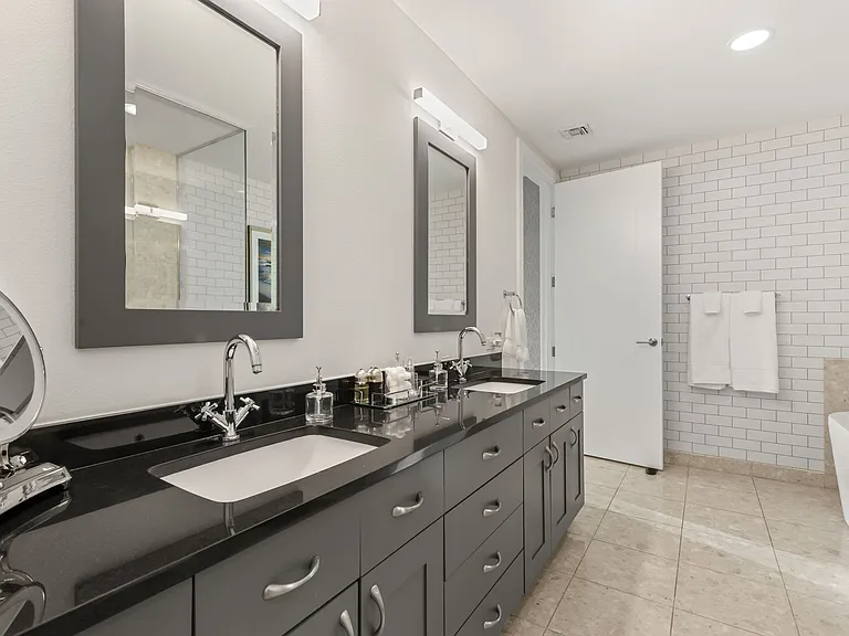 4525 Dean Martin Dr #1906 — Photo 31