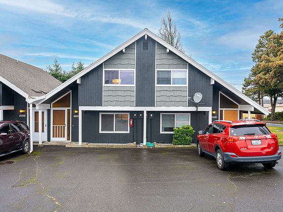3rd image of 8101-8105 NE 13th Ave #8103G