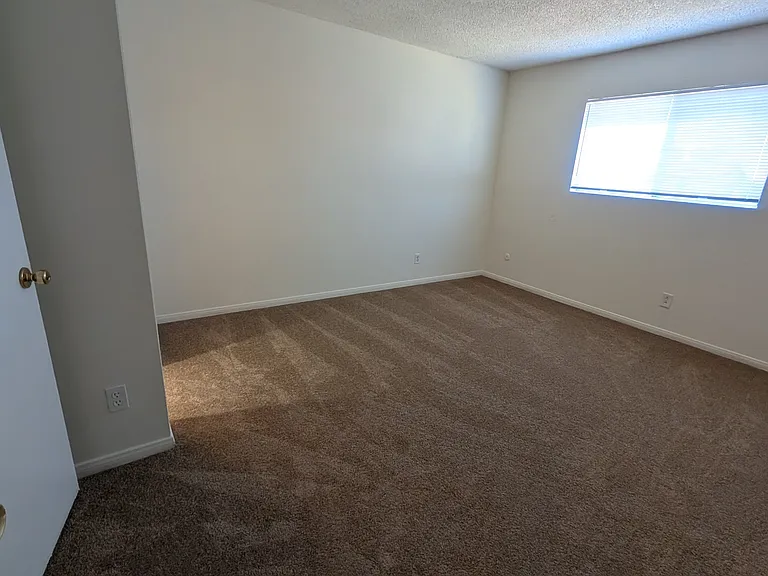 1054 S Magnolia Ave #8 — Photo 34