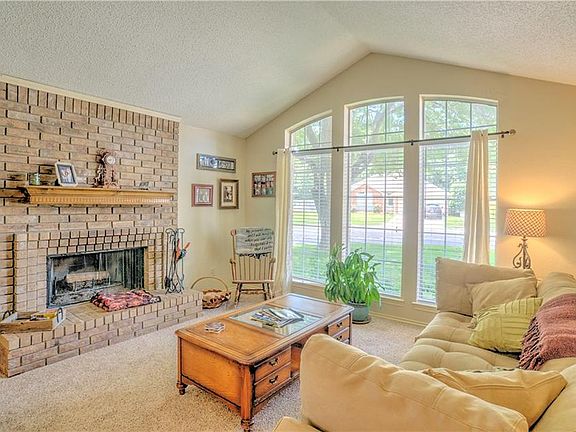 2nd image of 1909 Wood Meadow Dr
