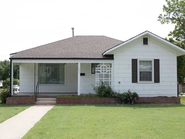 1311 W 3rd St, McCook, NE 69001