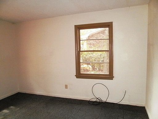 2nd image of 528 Canary Dr