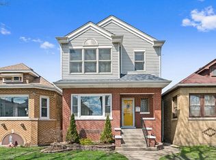 5846 W Leland Ave, Chicago, IL 60630
