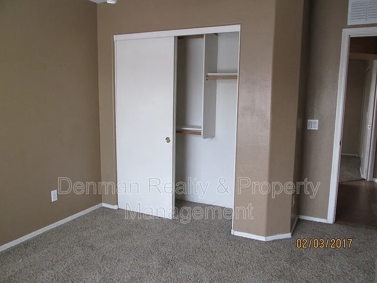 1124 E Maddison St — Photo 5