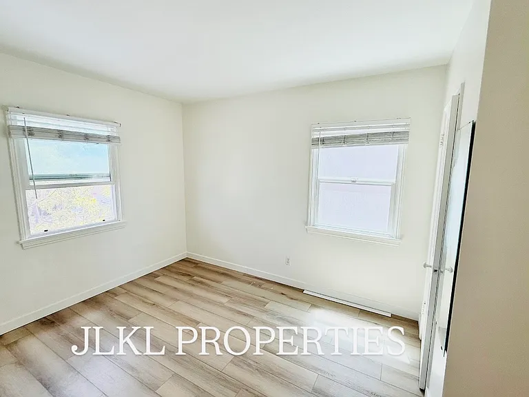3088 Meade Ave — Photo 15