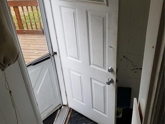 5th image of 58 W Lincoln Ave