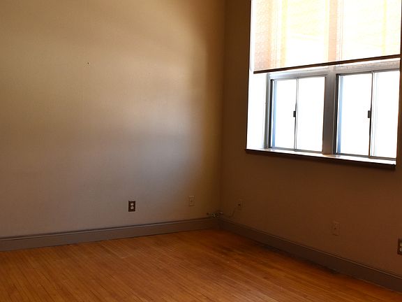 4th image of 105 2nd Ave NE APT 104