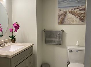 7 Fielding Ln, Watervliet, NY 12189