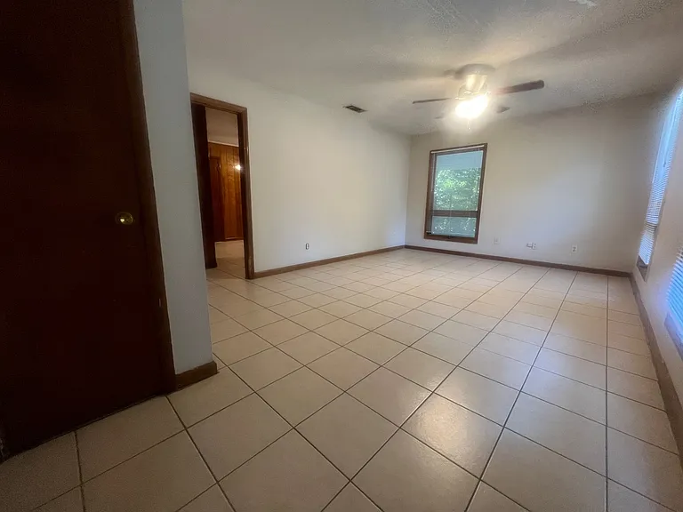 513 Pitt Moore Rd — Photo 4