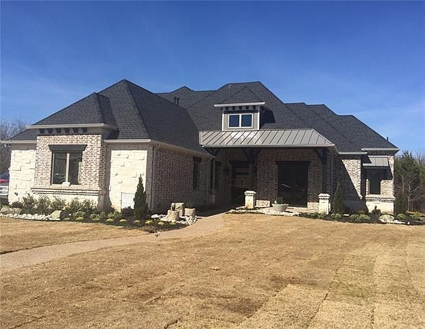 1st image of 3332 Clubview Dr