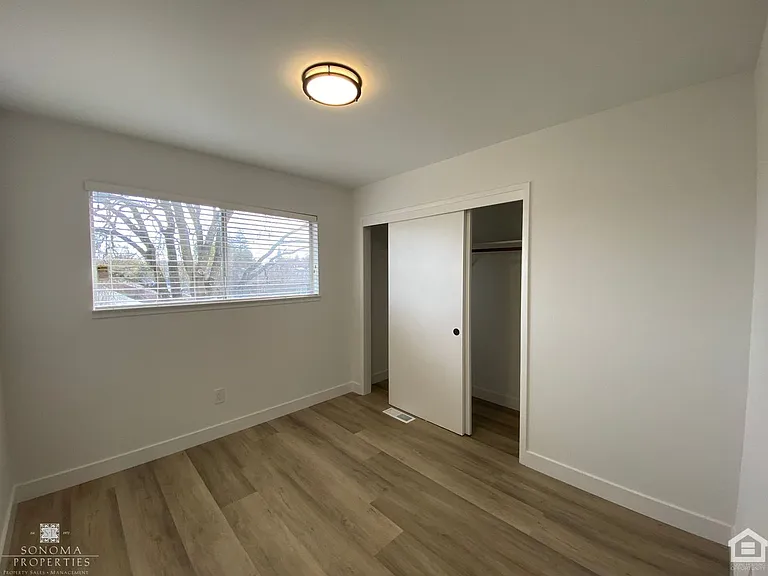 534-536 Joaquin Dr — Photo 16