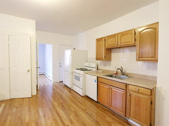 2nd image of 177 Harvard St #3