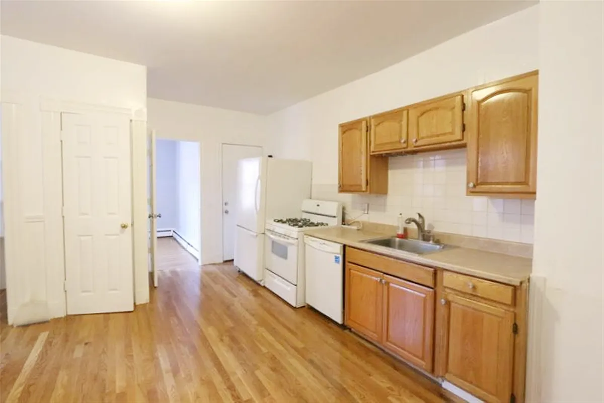 Building Photo - 177 Harvard St #3