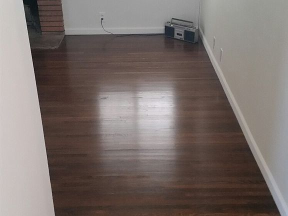 5th image of 726 E Lemon Ave