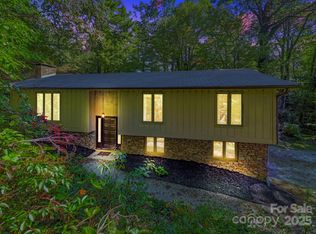 100 Greenbriar Ave, Flat Rock, NC 28731