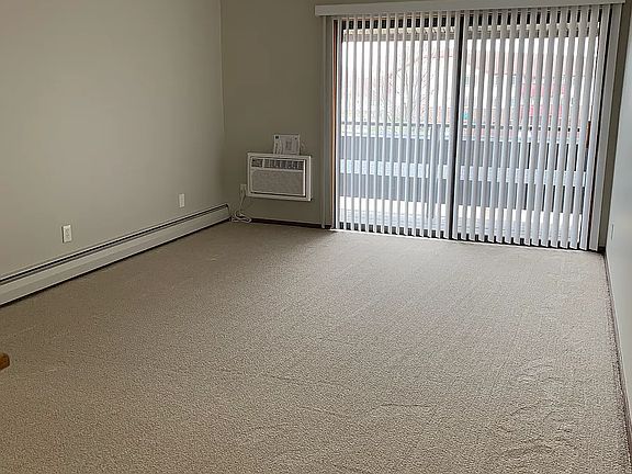 4th image of 4535 S Whitnall Ave #628684a9f