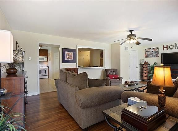 4th image of 3605 Arizona Ave