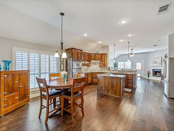 4th image of 10521 Jackson Hole Ln
