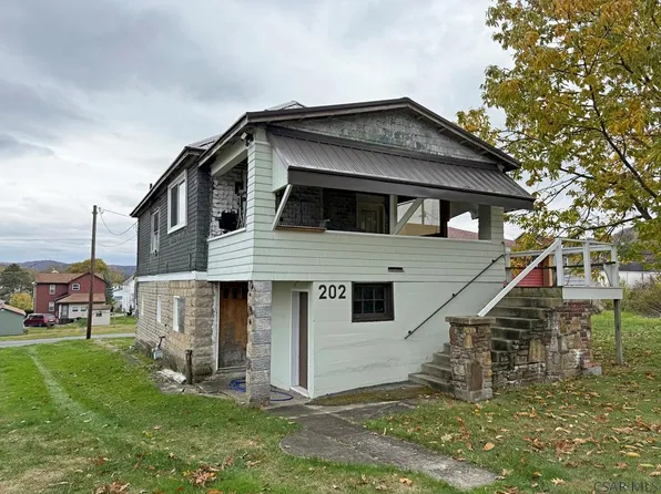 202 Strayer St, Johnstown, PA 15906